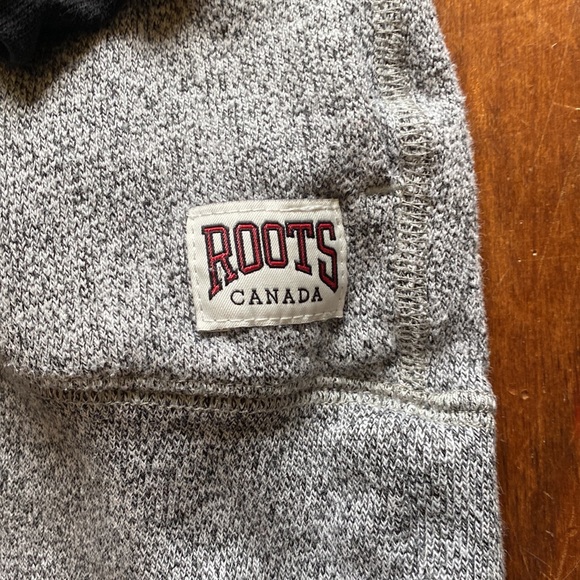 Roots Zip up sweater - Picture 2 of 6